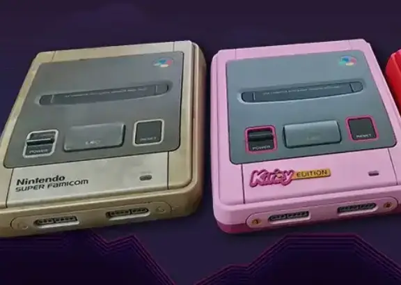 Infografía de dos consolas Super Nintendo japonesa y Kirby Edition